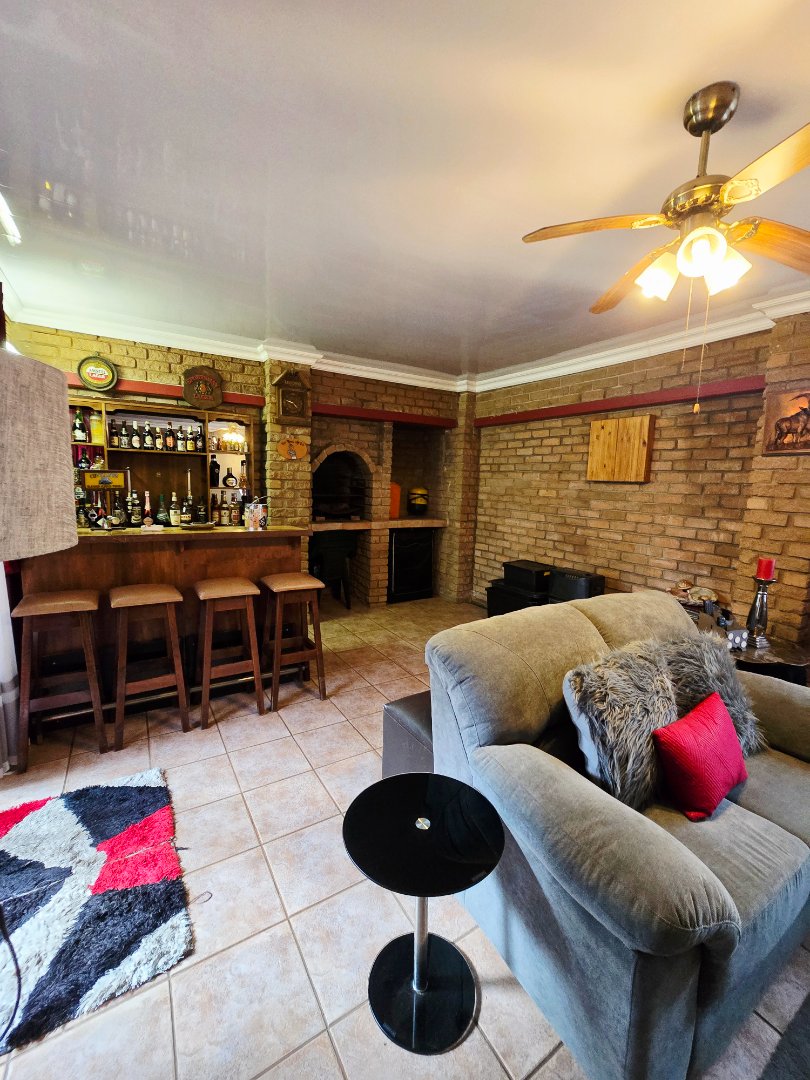 3 Bedroom Property for Sale in Flimieda North West